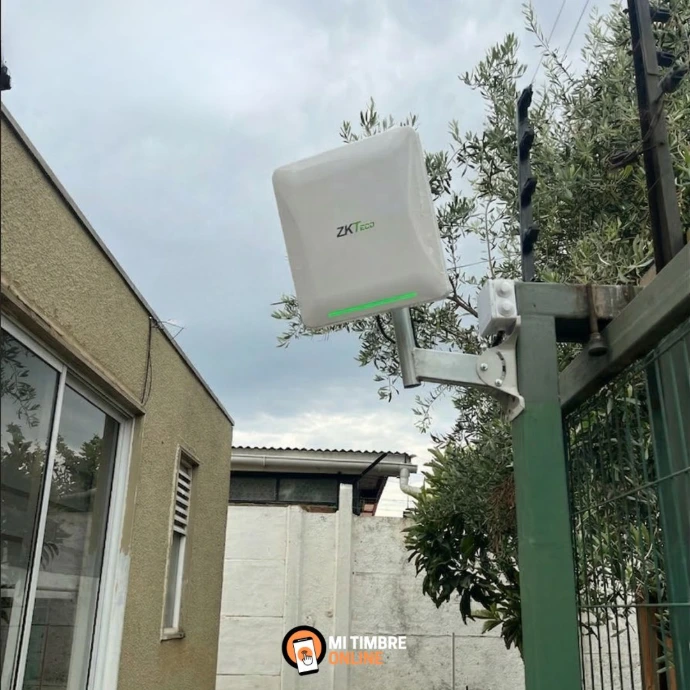 Control de accesos UHF TAG